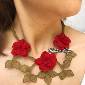 Needle Lace Rose Branch Necklace Red