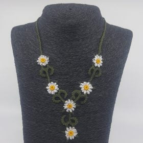 Needle Lace Daisy Hackberry Necklace