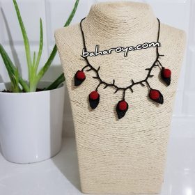 Needle Lace Wish Necklace Red-Black