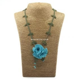 Needle Lace Classic Carnation Necklace Light Blue