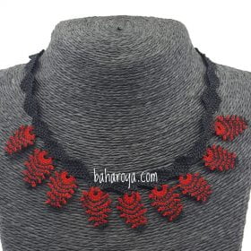 Needle Lace Almond Necklace Red-Black