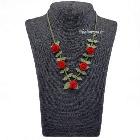 Needle Lace Rose Bud Necklace Red