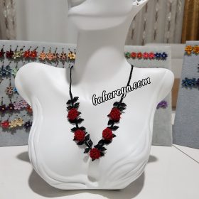 Needle Lace Bud Rose Necklace Red - Black